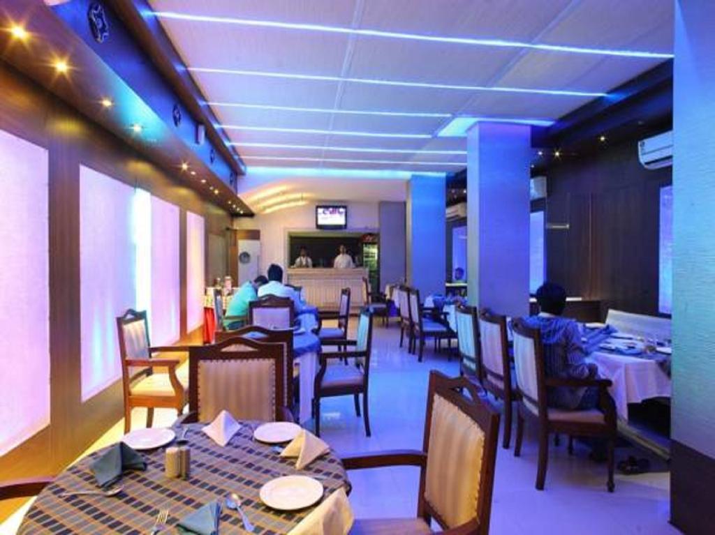 Hotel Kanchan Tilak Indore Exterior photo